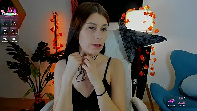 Hailey Green online show from 10-26-25, 10:10