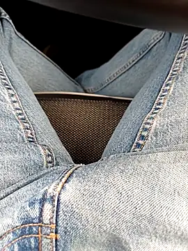 ManuRod1981 online show from 11-14-25, 02:32