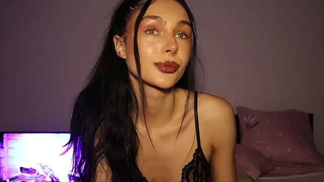 Snapshot of IvyKaelani chatting on 02-11-26, 03:01 IvyKaelani online show from 02-11-26, 03:01