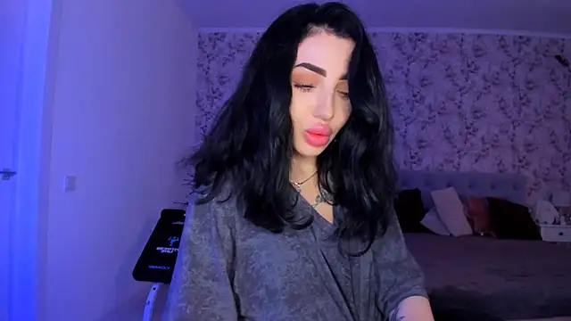 NancyLovee  online show from 06-07-26, 03:39