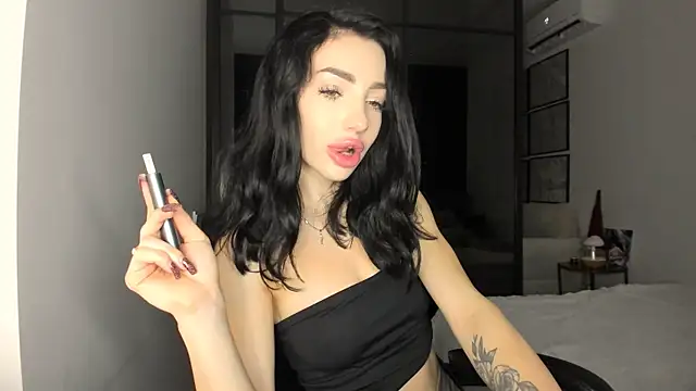 Snapshot of NancyLovee_ chatting on 10-17-25, 07:00 NancyLovee online show from 10-17-25, 07:00