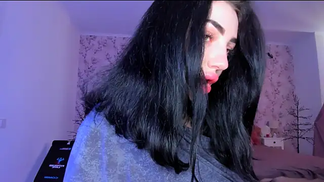 NancyLovee  online show from 06-02-26, 01:44