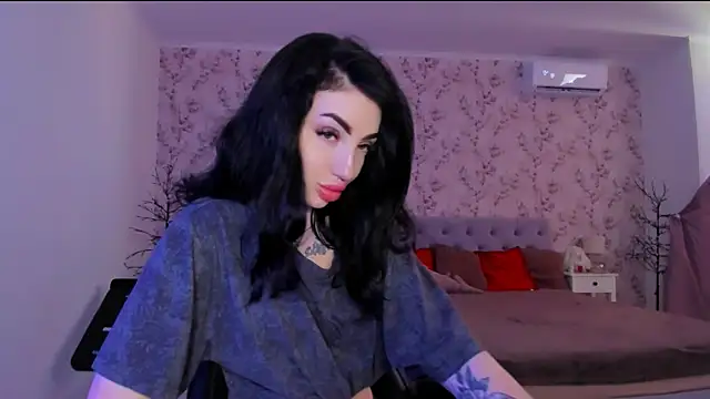 NancyLovee  online show from 06-30-26, 11:21