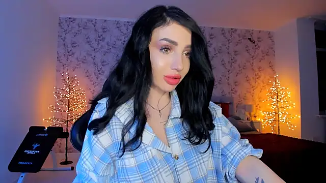 Snapshot of NancyLovee_ chatting on 02-19-26, 08:28 NancyLovee online show from 02-19-26, 08:28