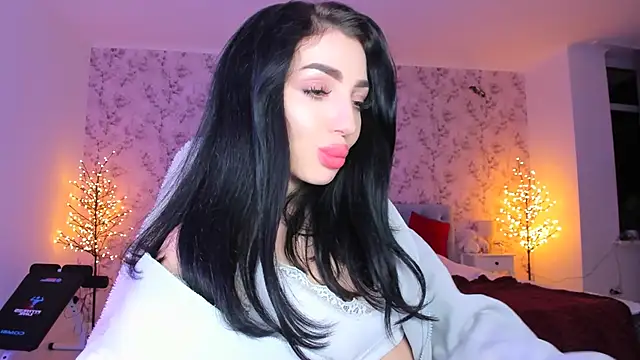 Snapshot of NancyLovee_ chatting on 01-12-26, 08:36 NancyLovee online show from 01-12-26, 08:36