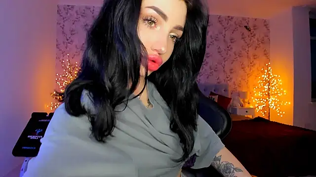 Snapshot of NancyLovee_ chatting on 02-21-26, 03:58 NancyLovee online show from 02-21-26, 03:58