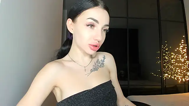 Snapshot of NancyLovee_ chatting on 11-30-25, 02:23 NancyLovee online show from 11-30-25, 02:23