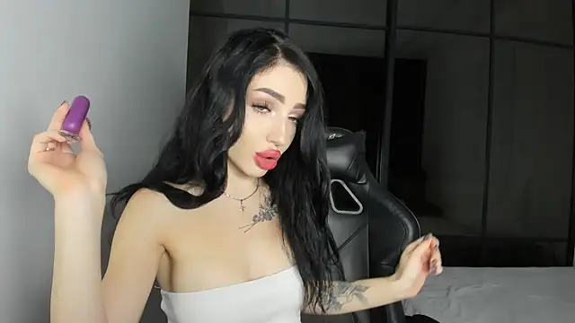 Snapshot of NancyLovee_ chatting on 09-24-25, 01:28 NancyLovee online show from 09-24-25, 01:28