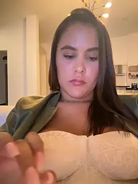 LexyRobert online show from 09-27-25, 01:34