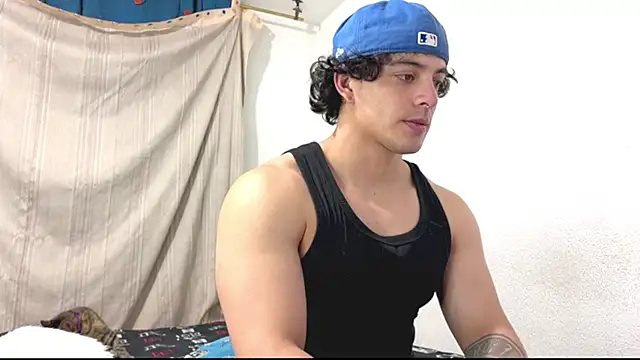 Snapshot of logan_x3 chatting on 04-04-26, 04:08 logan x3 online show from 04-04-26, 04:08