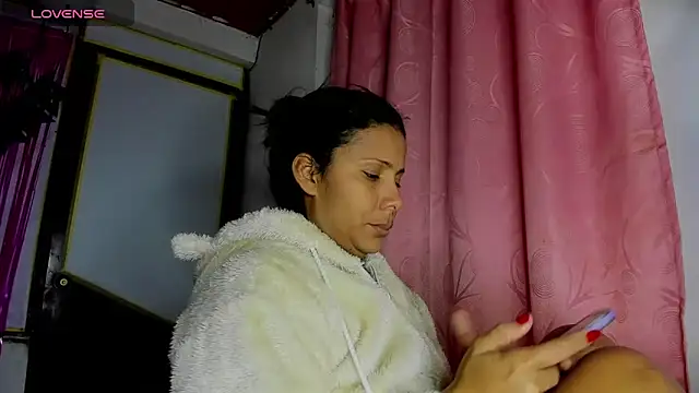 Nenita Hot  online show from 09-24-25, 03:24