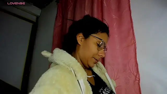 Nenita Hot  online show from 09-13-25, 03:50