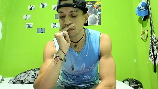 Snapshot of MikeRose94 chatting on 06-08-26, 05:02 MikeRose94 online show from 06-08-26, 05:02