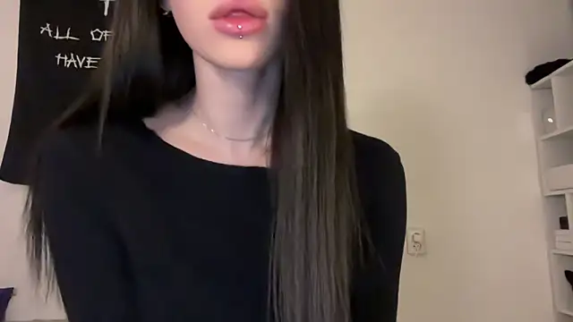 ur molly online show from 10-21-25, 02:11