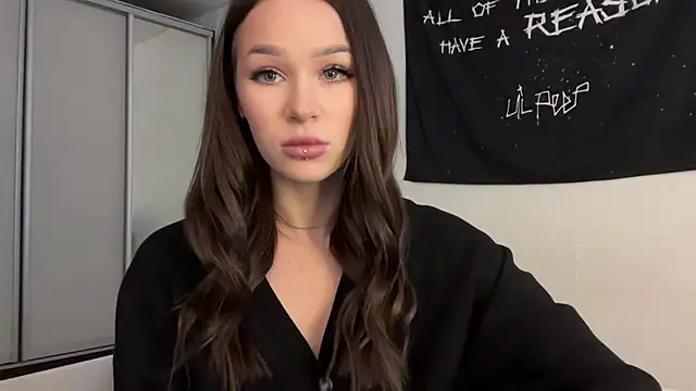 ur molly online show from 12-15-25, 06:08