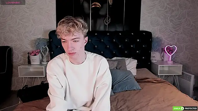 TrevorBenson online show from 11-25-25, 03:29