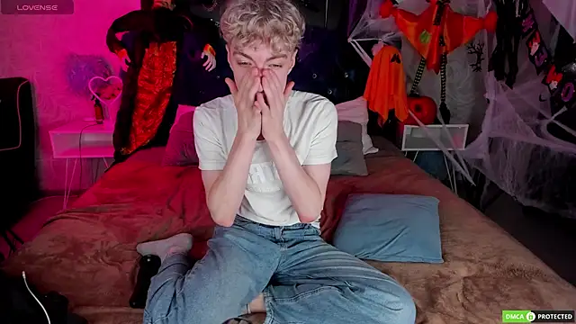 TrevorBenson online show from 10-26-25, 06:08