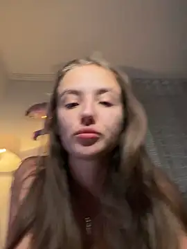 Snapshot of EmilyWi_ chatting on 05-25-26, 09:24 EmilyWi online show from 05-25-26, 09:24