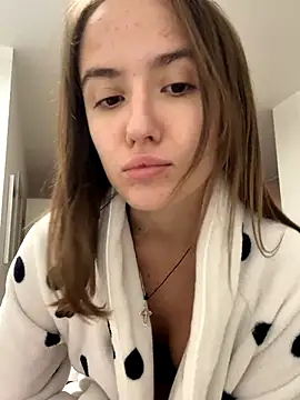 EmilyWi  online show from 10-08-25, 05:02