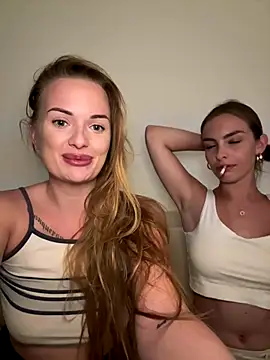 MrAndMrsSavage online show from 10-05-25, 07:04