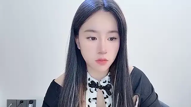 chloe-01 online show from 12-16-25, 04:28