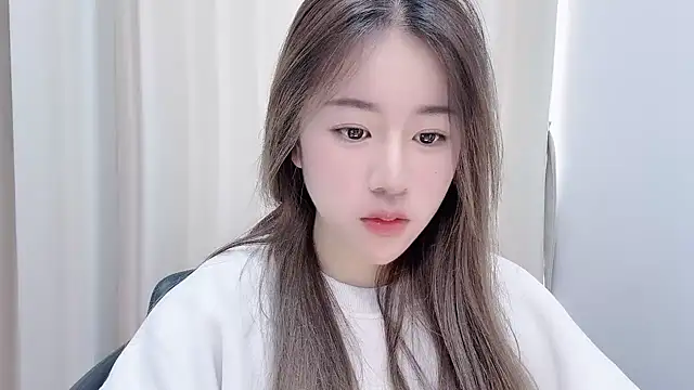 chloe-01 online show from 01-14-25, 04:25