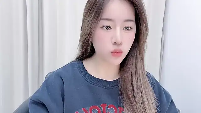 chloe-01 online show from 01-16-25, 12:42