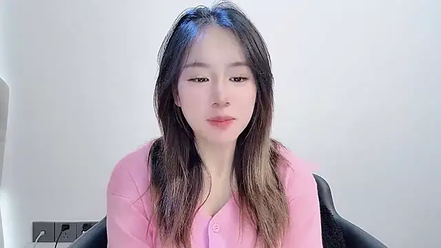 chloe-01 online show from 12-02-25, 03:41