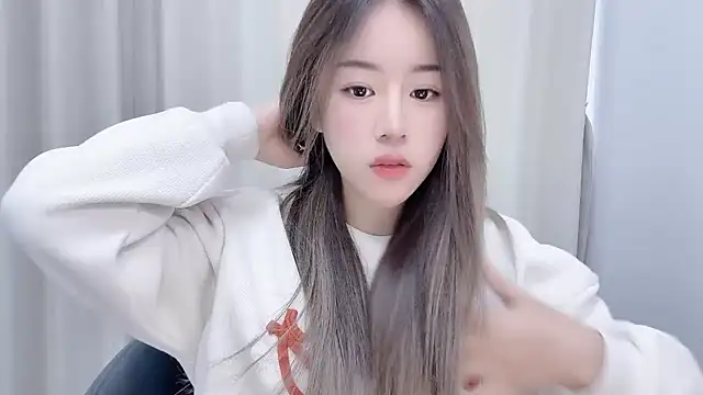 chloe-01 online show from 12-07-24, 04:37