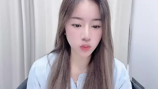 chloe-01 online show from 01-21-25, 04:43