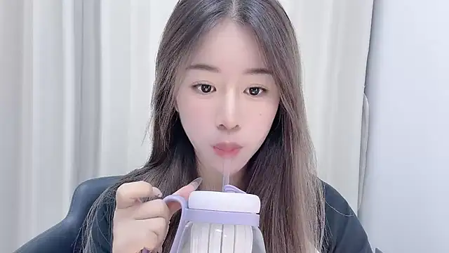 chloe-01 online show from 12-03-24, 12:13