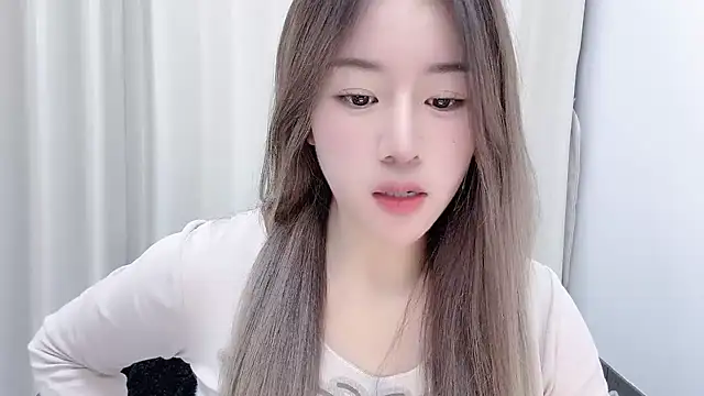 chloe-01 online show from 12-06-24, 12:22