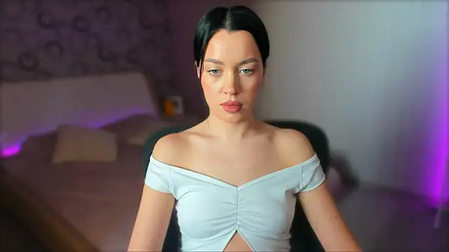 Snapshot of AlannaMiless chatting on 03-01-25, 05:09 AlannaMiless online show from 03-01-25, 05:09