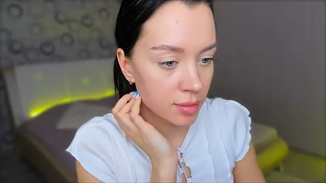 Snapshot of AlannaMiless chatting on 01-20-25, 12:36 AlannaMiless online show from 01-20-25, 12:36