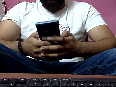 Snapshot of HotKhushi13 chatting on 11-25-25, 07:47 HotKhushi13 online show from 11-25-25, 07:47