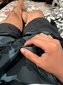 Snapshot of sonug0912 chatting on 11-02-25, 11:48 sonug0912 online show from 11-02-25, 11:48