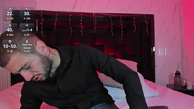 MaximusDick1  online show from 04-03-26, 12:22