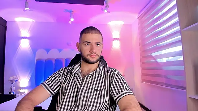 MaximusDick1  online show from 03-09-26, 12:20