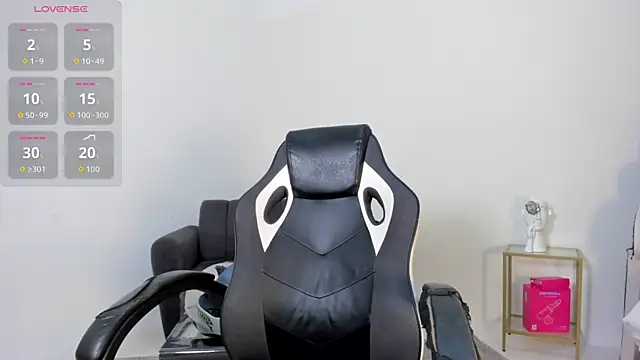 MaximusDick1  online show from 07-24-26, 12:23