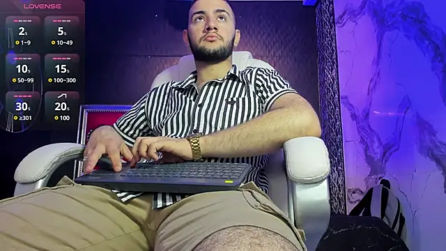 MaximusDick1  online show from 12-03-24, 12:02