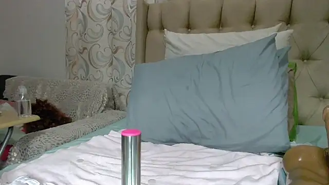 QUEENSHEBAxx01 online show from 02-26-26, 08:42