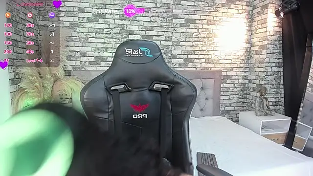 ariadna milano online show from 03-17-25, 01:29