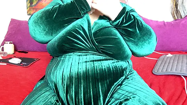 Snapshot of lindalovesexy chatting on 03-22-25, 06:43 lindalovesexy online show from 03-22-25, 06:43