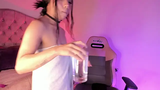 Snapshot of sofi_soft_ chatting on 02-27-25, 04:21 sofi soft  online show from 02-27-25, 04:21