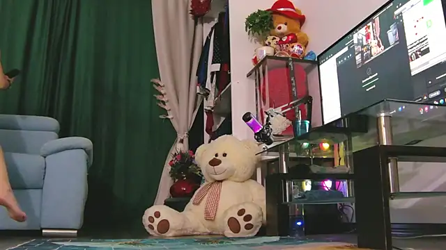 Snapshot of EvelynAisha chatting on 07-25-26, 03:29 EvelynAisha online show from 07-25-26, 03:29
