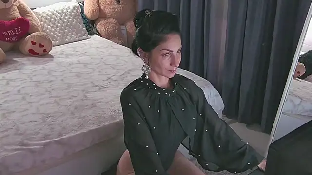 EvelynAisha online show from 11-20-25, 07:14