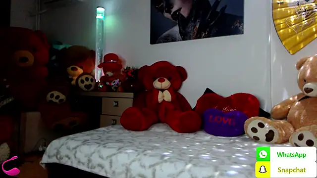 EvelynAisha online show from 03-07-25, 07:49