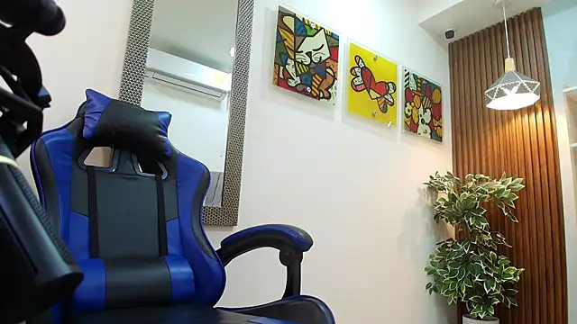Snapshot of Dalila_Sky chatting on 10-20-25, 05:57 Dalila Sky online show from 10-20-25, 05:57