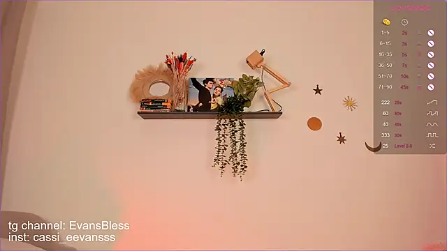 Cassie Ice online show from 10-14-25, 07:31
