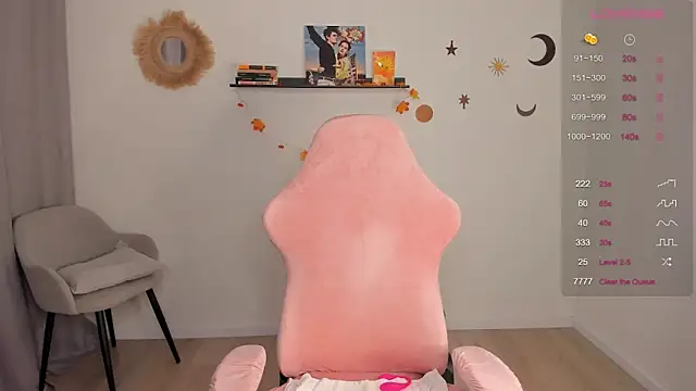 Cassie Ice online show from 11-30-25, 03:57